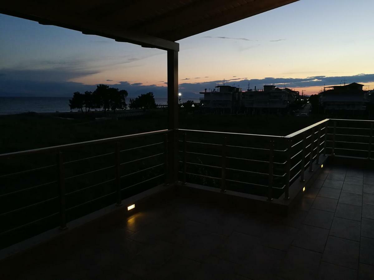 See To Sea Apartments Paralia Dionisiou Extérieur photo