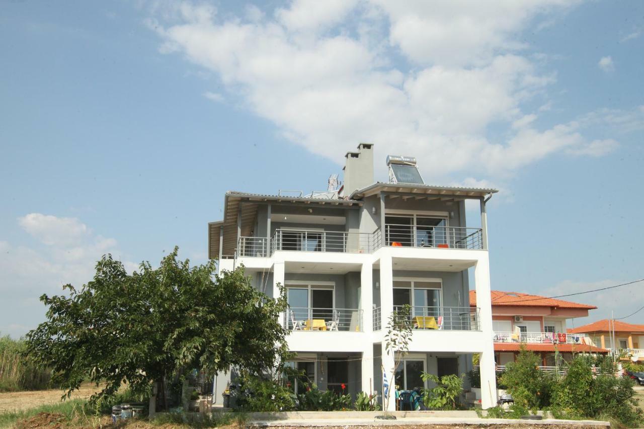 See To Sea Apartments Paralia Dionisiou Extérieur photo