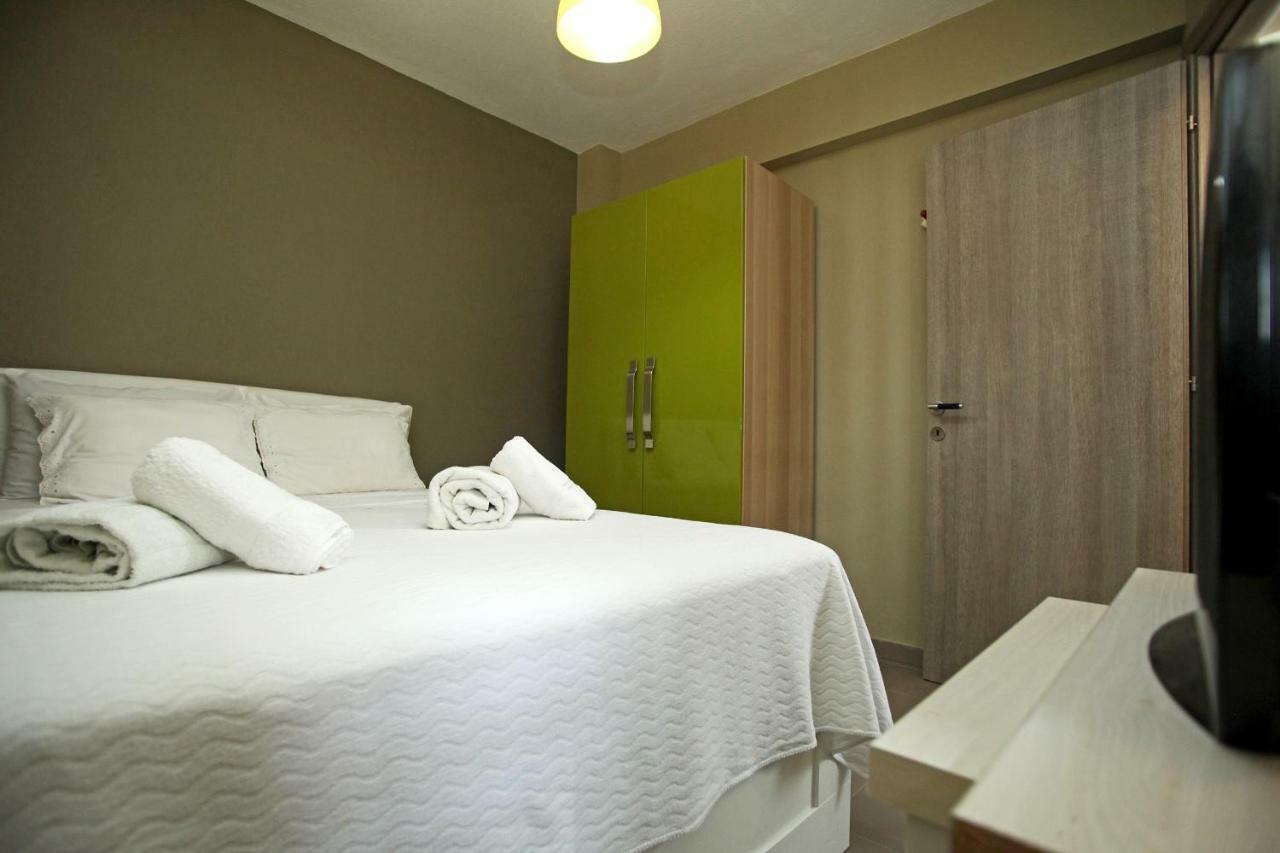See To Sea Apartments Paralia Dionisiou Extérieur photo